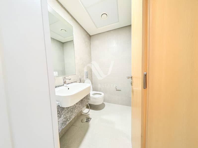 10 Radiant Boulevard_0009_expand 7. jpg