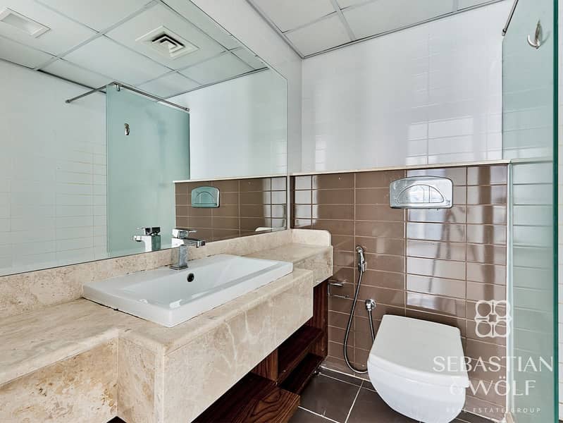 14 Washroom B 1. jpg