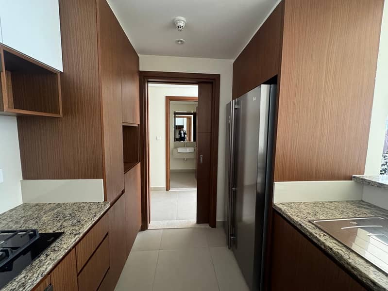 4 Stunning_Views___High_floor___Largest_Layout-2. jpg