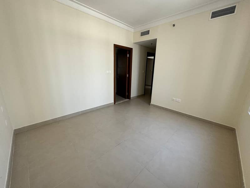 8 Stunning_Views___High_floor___Largest_Layout-10. jpg