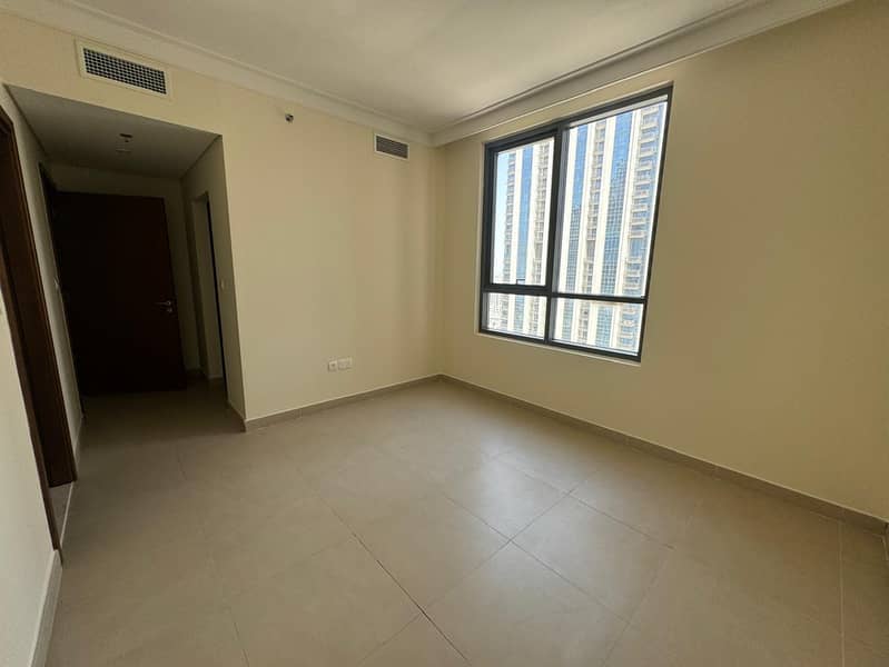 9 Stunning_Views___High_floor___Largest_Layout-3. jpg