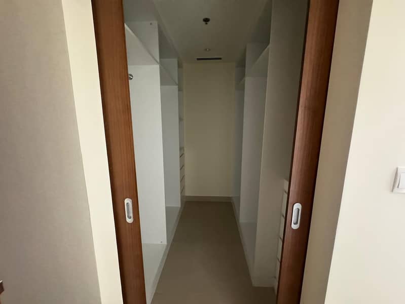 11 Stunning_Views___High_floor___Largest_Layout-12. jpg