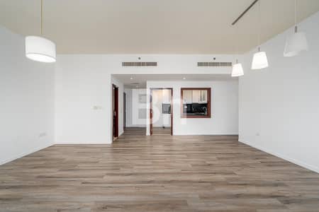 2 Bedroom Flat for Rent in Jumeirah Beach Residence (JBR), Dubai - Upgraded | Spacious | Unfurnished