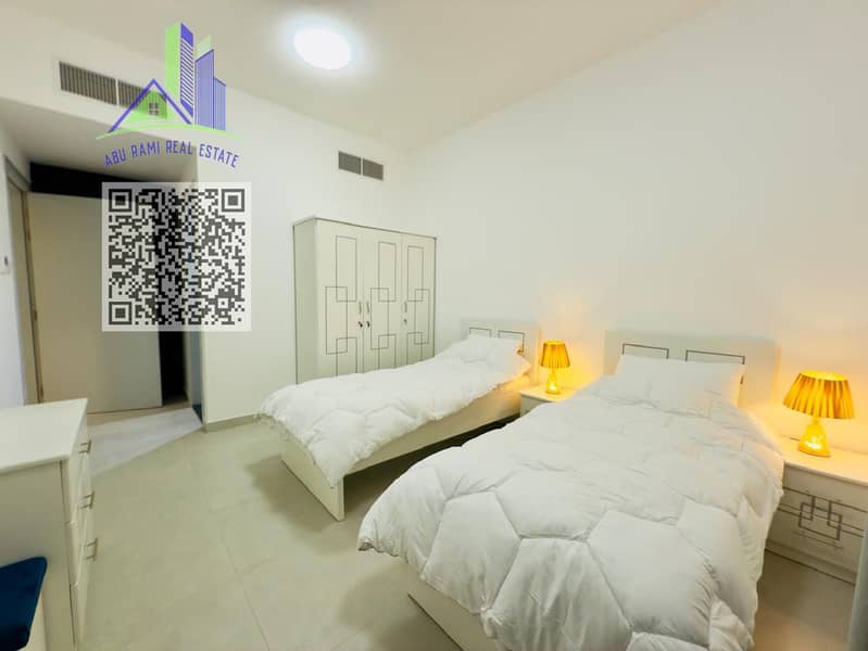 18 60abb302-39a8-45d4-8aea-8b94cbe9ca67. jpg