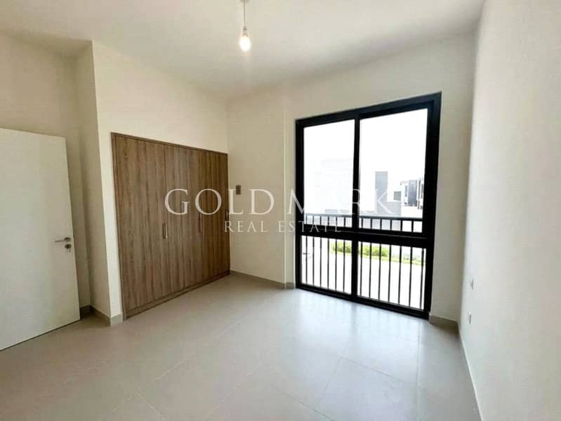 Vacant Unit | Ready To Move In | Spacious End Row