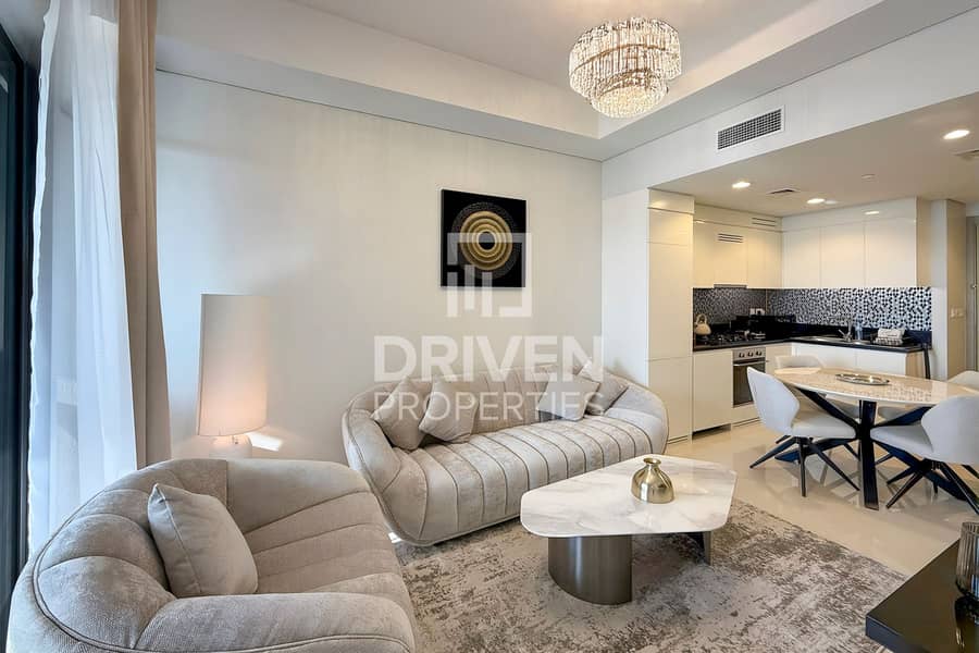 Luxury Living | Clear Canal View | High Floor