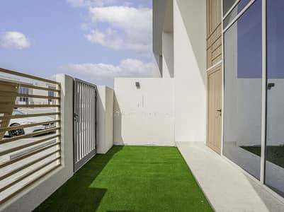 1 Bedroom Townhouse for Sale in Dubailand, Dubai - Community Living | Ready To Move | Spacious