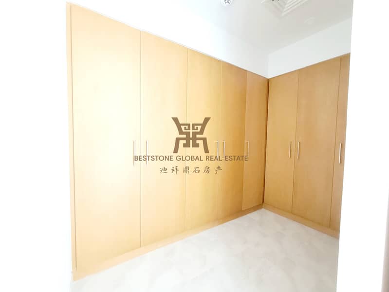 6 8f7eac33-ad27-49be-8d6b-b59310ab12e2. jpg