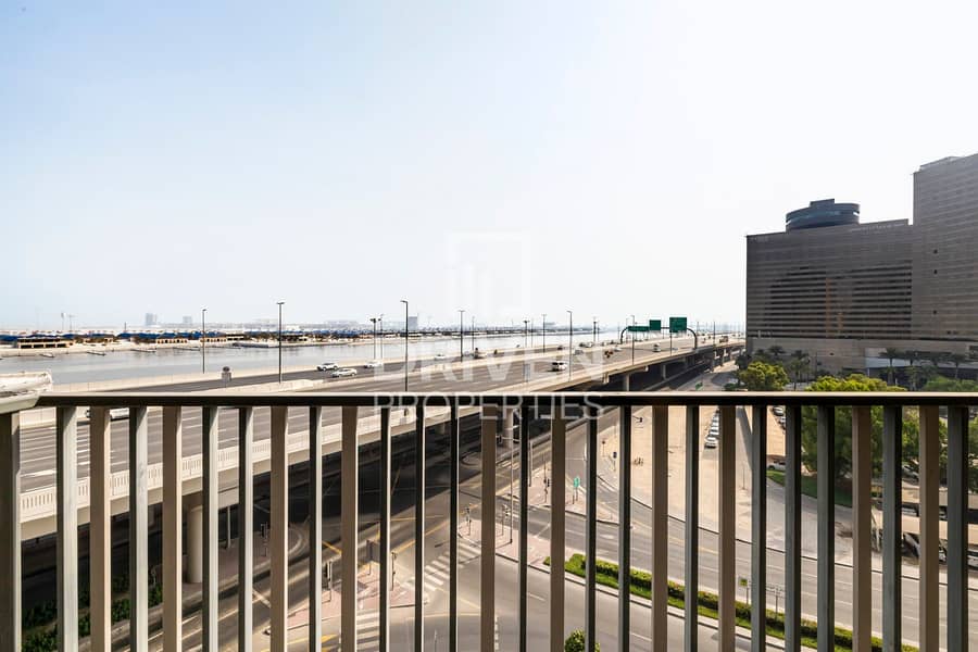 Spacious and Bright Apt | Ready to Move In