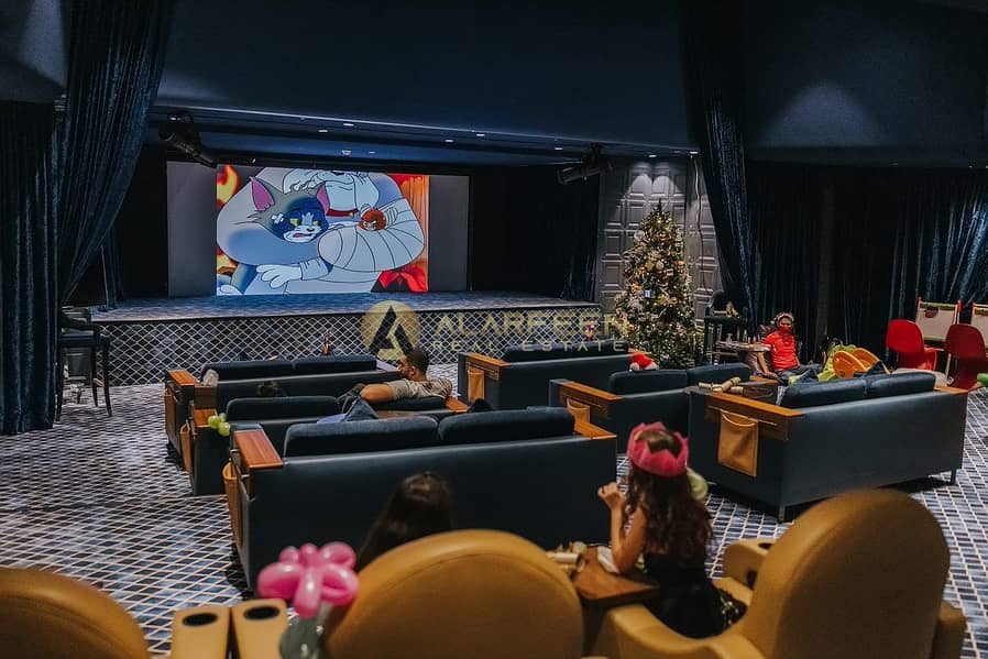 18 Cinema. JPG