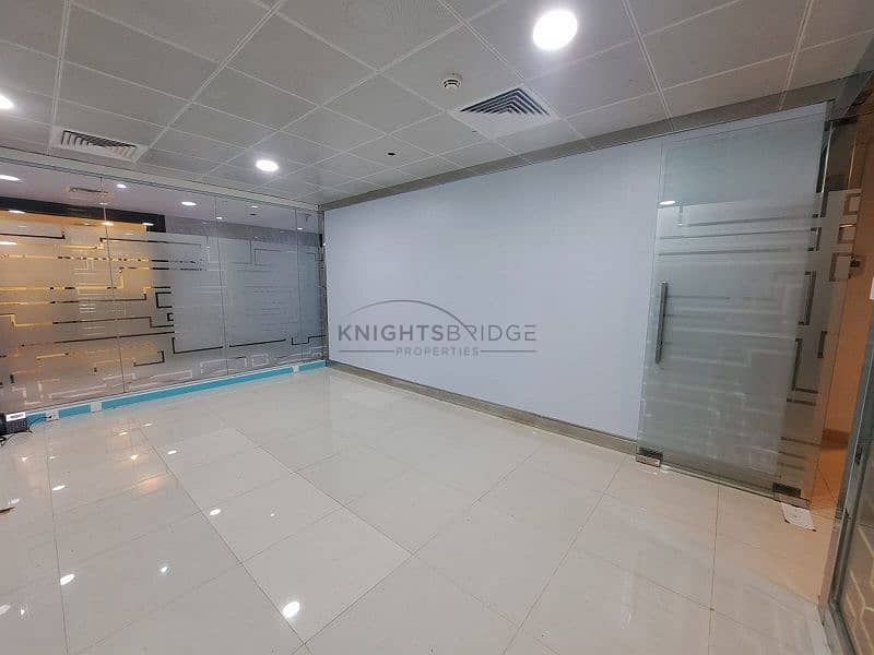 位于阿尔巴沙住宅区，阿尔巴沙1号区 的写字楼 43000 AED - 12231066