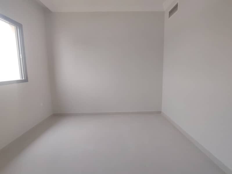 7 1000281140. jpg