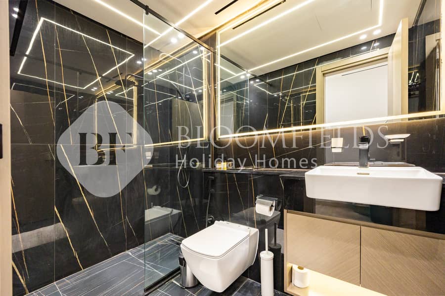 12 13 Toilet and Bath. jpg