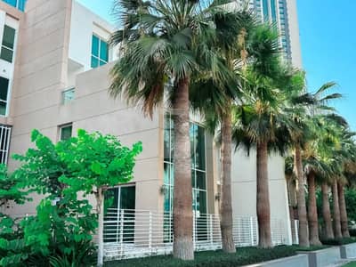 2 Bedroom Townhouse for Sale in Al Reem Island, Abu Dhabi - Elegant 2BR | Marina Square | Street-Facing Unit
