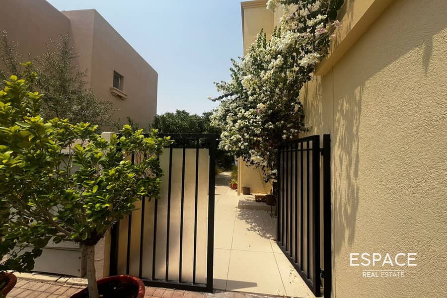 Вилла в Спрингс,Спрингс 2, 2 cпальни, 185000 AED - 12233553 Вилла в Спрингс,Спрингс 2, 2 cпальни, 185000 AED - 12233553