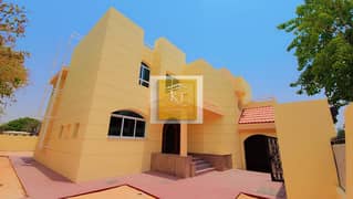 فیلا في القرهود 4 غرف 240000 درهم - 12233793