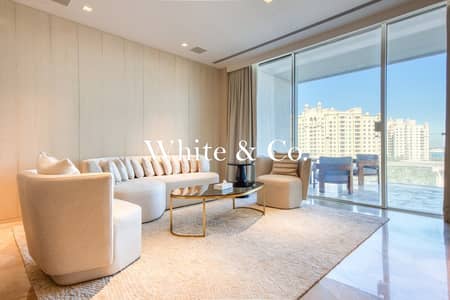 2 Bedroom Flat for Sale in Palm Jumeirah, Dubai - Private Beach | Jacuzzi | Maids Room
