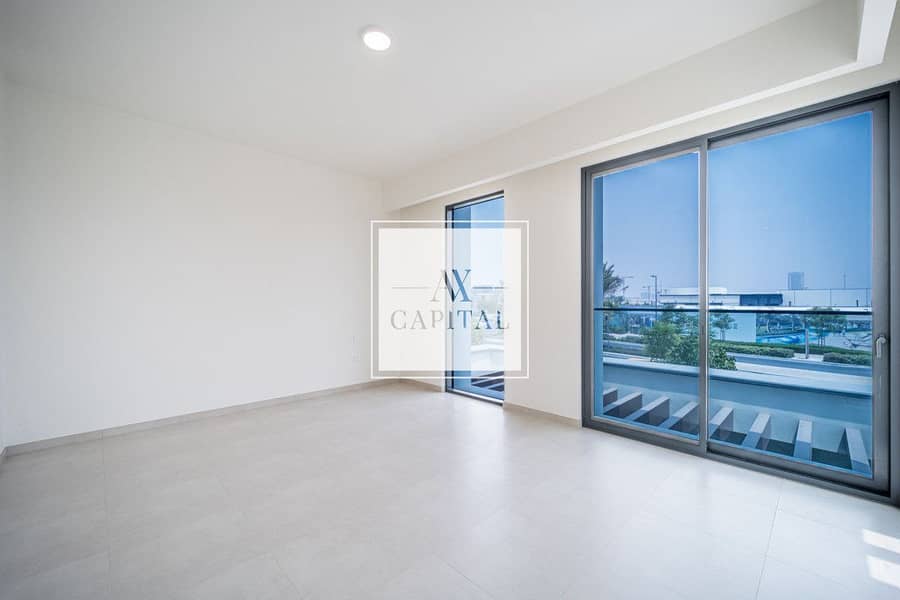 Spacious 4BR Townhouse | Vacant & Luxurious