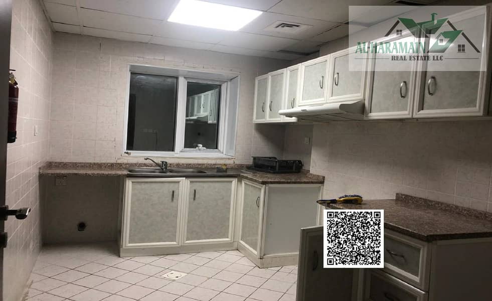 7 Kitchen. jpg