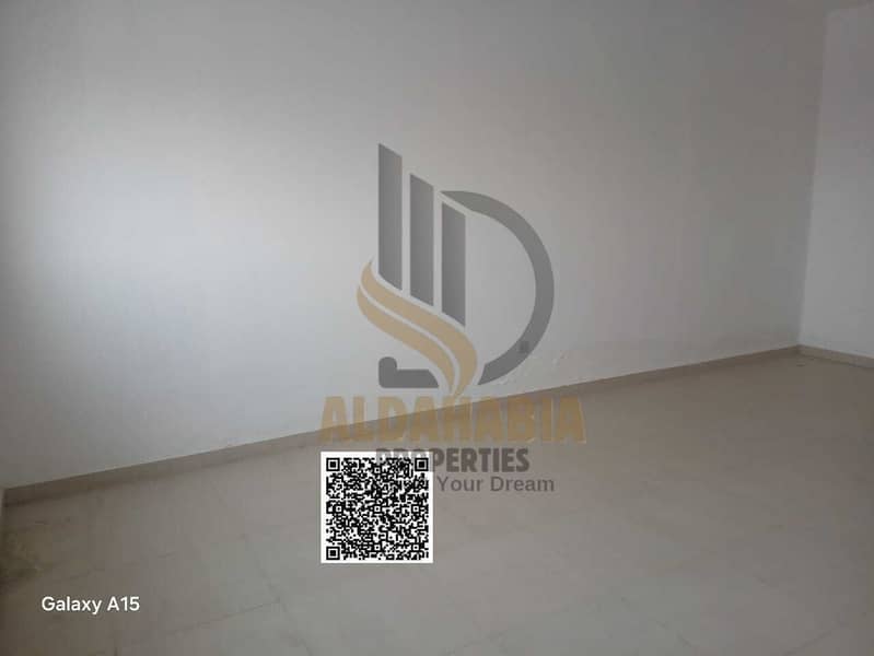 4 5e633f96-fd64-4211-bc11-c32458d2a099. jpg
