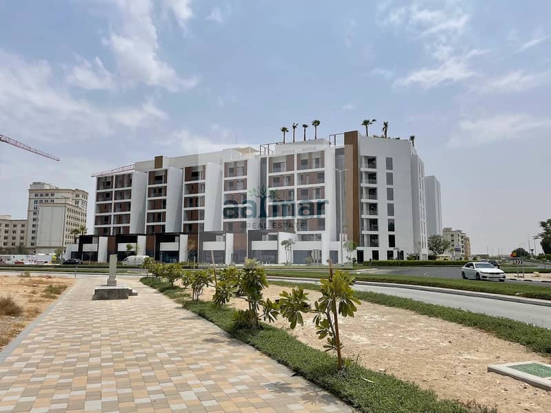 11 Aria Gardens Swimming pool. jpg