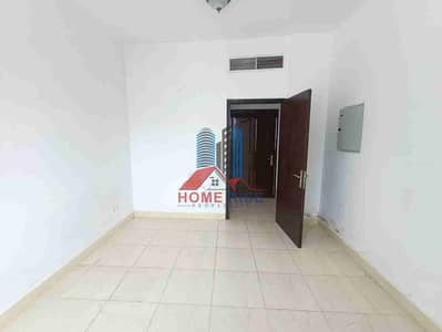 Lavished 1bhk with close hall kitchen balcony 1 washroom