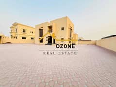 فیلا في السيوح 5 غرف 135000 درهم - 12237550