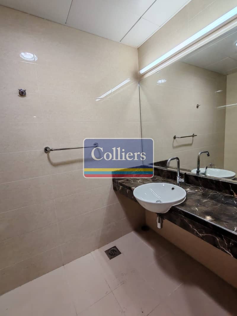 13 2ab3d2a8-3474-473e-b9da-76081bdec4f6. jpg