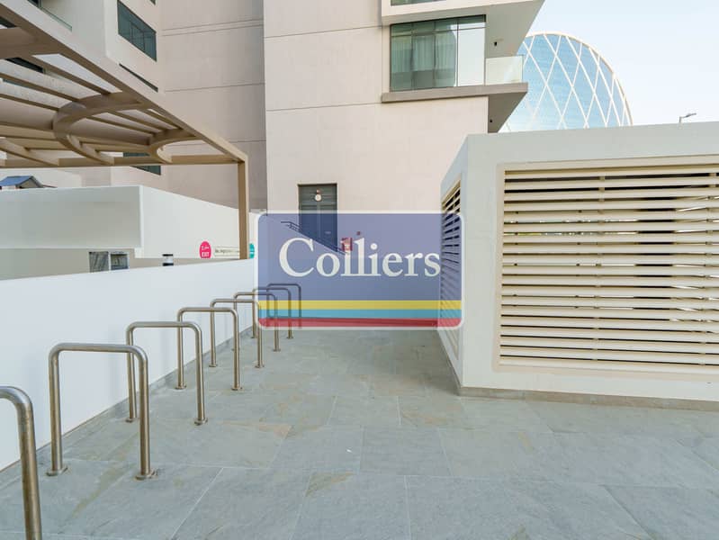 42 P2831 - AL RAHA  - Pool &  Bike Park. jpg