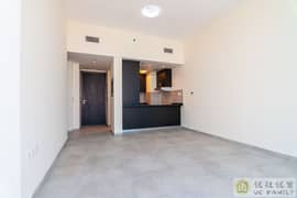 LAST UNIT LEFT - READY TO MOVE IN - HURRY UP !!!!!