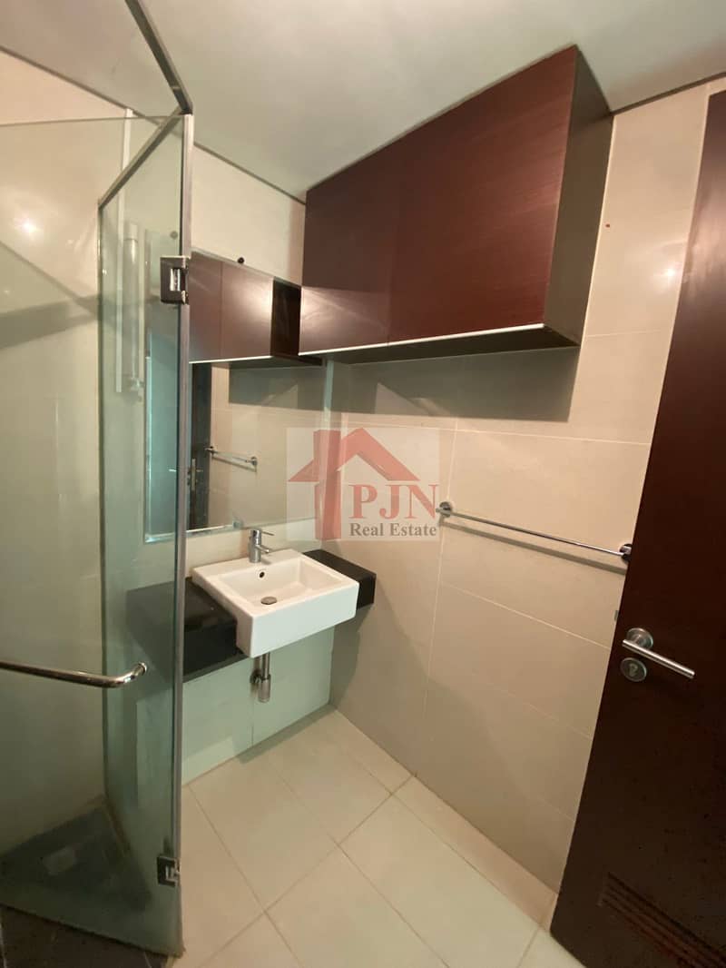 8 8c8d223d-abaf-45b4-9b63-fbd4f8675878. jpg