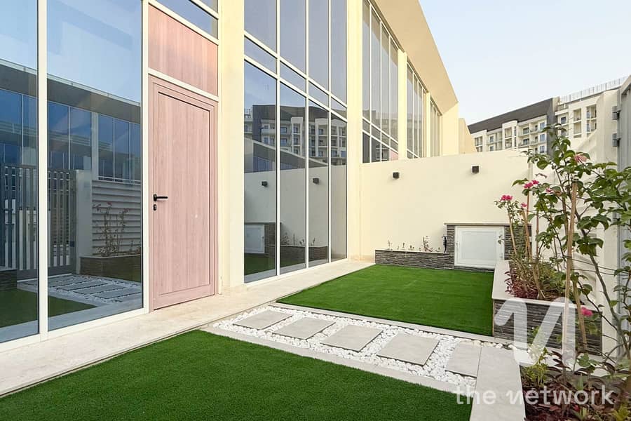 位于迪拜乐园,鲁康社区,鲁康3区 3 卧室的联排别墅 150000 AED - 12238834 位于迪拜乐园,鲁康社区,鲁康3区 3 卧室的联排别墅 150000 AED - 12238834
