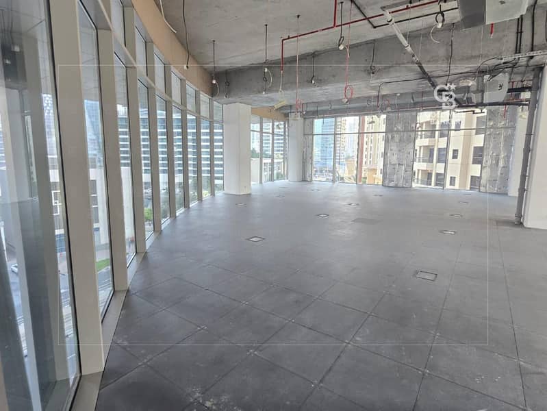 360 VIEW | High Floor Office with 9 Parkings