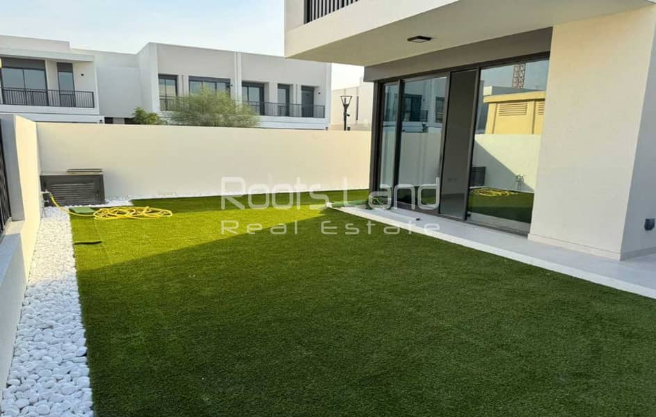 Corner End Unit | Brand New | Close to Amenities