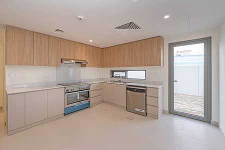 5 Bedroom Townhouse for Rent in Dubai South, Dubai - Impressive 5Bed|Closed Kitchen|Multiple Options