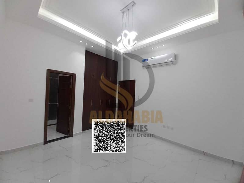 25 ec729691-99d9-4605-baf7-15cbb2a33ae1. jpg