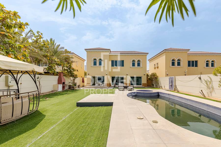 Вилла в Джумейра Парк,Дистрикт 9, 4 cпальни, 430000 AED - 12242398 Вилла в Джумейра Парк,Дистрикт 9, 4 cпальни, 430000 AED - 12242398