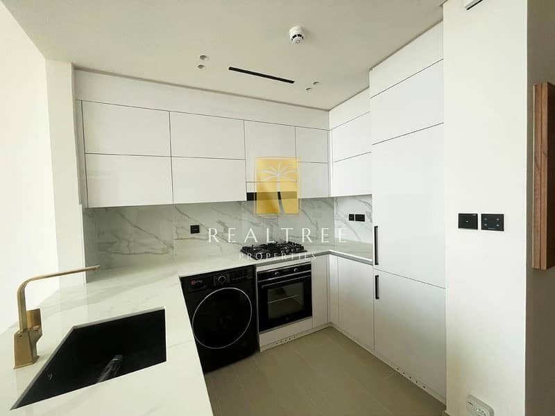 4 KITCHEN 1. jpg