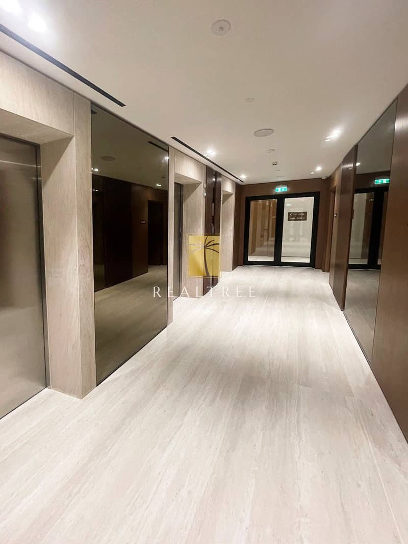 11 CORRIDOR 1. jpg