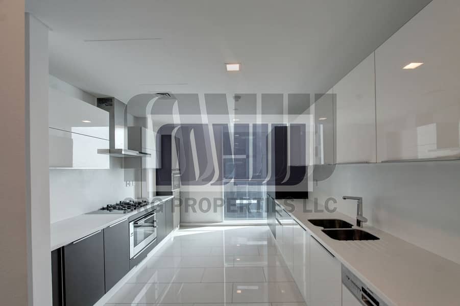 3 Kitchen. jpg
