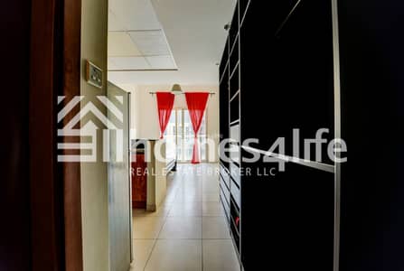 Amazing Fully Furnished | Low Floor with Balcony Amazing Fully Furnished | Low Floor with Balcony