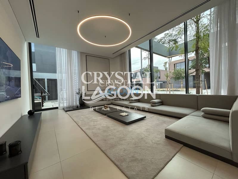 5 Bedrooms + Maids Room + Driver Room + Private Pool 5 Bedrooms + Maids Room + Driver Room + Private Pool