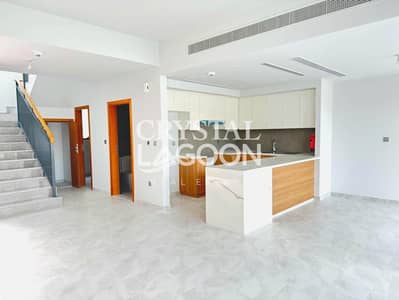 فیلا 4 غرف نوم للايجار في دبي لاند، دبي - IMG-20250531-WA0013. jpg