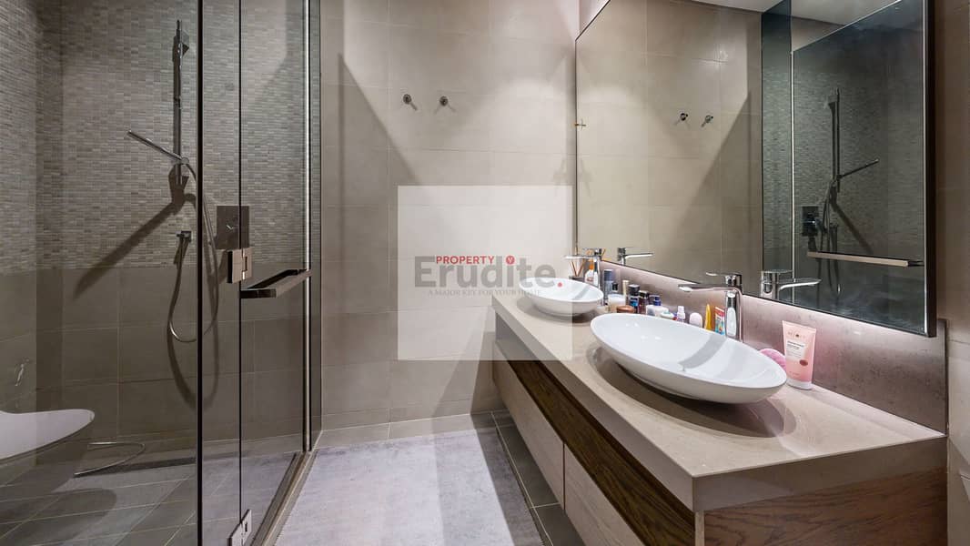 19 JLMG-09-Bathroom. jpg