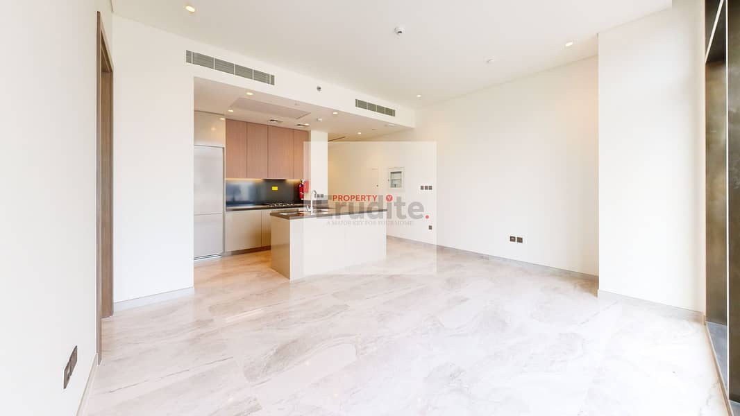 16 Peninsula5-406-Living-Room. jpg