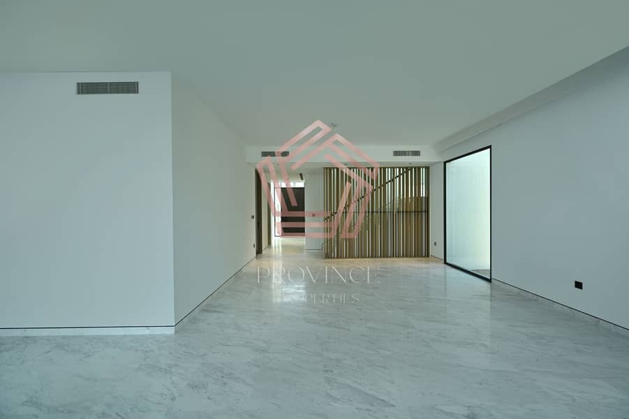2 Villa-91-008. jpg