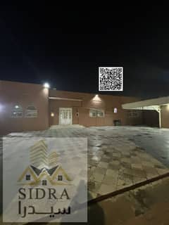 فيلا واسعة دافئة للبيع منطقة هادية الجرف 1 عجمان 5 غرف حوش واسع