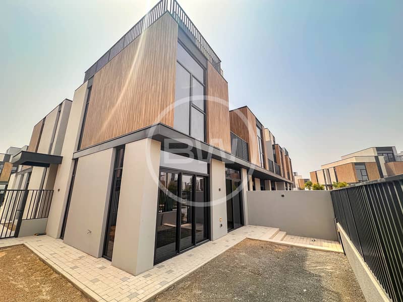 Park Facing | G+2 | Brand New | Spacious Park Facing | G+2 | Brand New | Spacious
