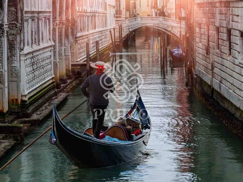 9 Azizi-Venice-3-30. jpg