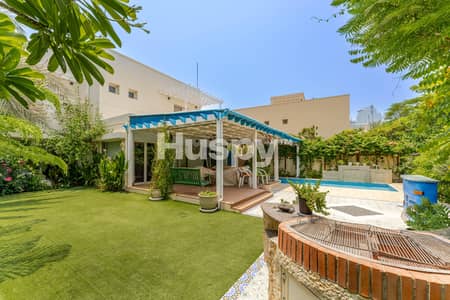 5 Bedroom Villa for Sale in The Meadows, Dubai - Fully Renovated | Prime Location | Vastu Compliant